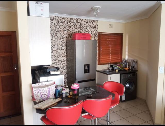 1 BEDROOM APARTMENT FOR SALE IN FAIRLEADS